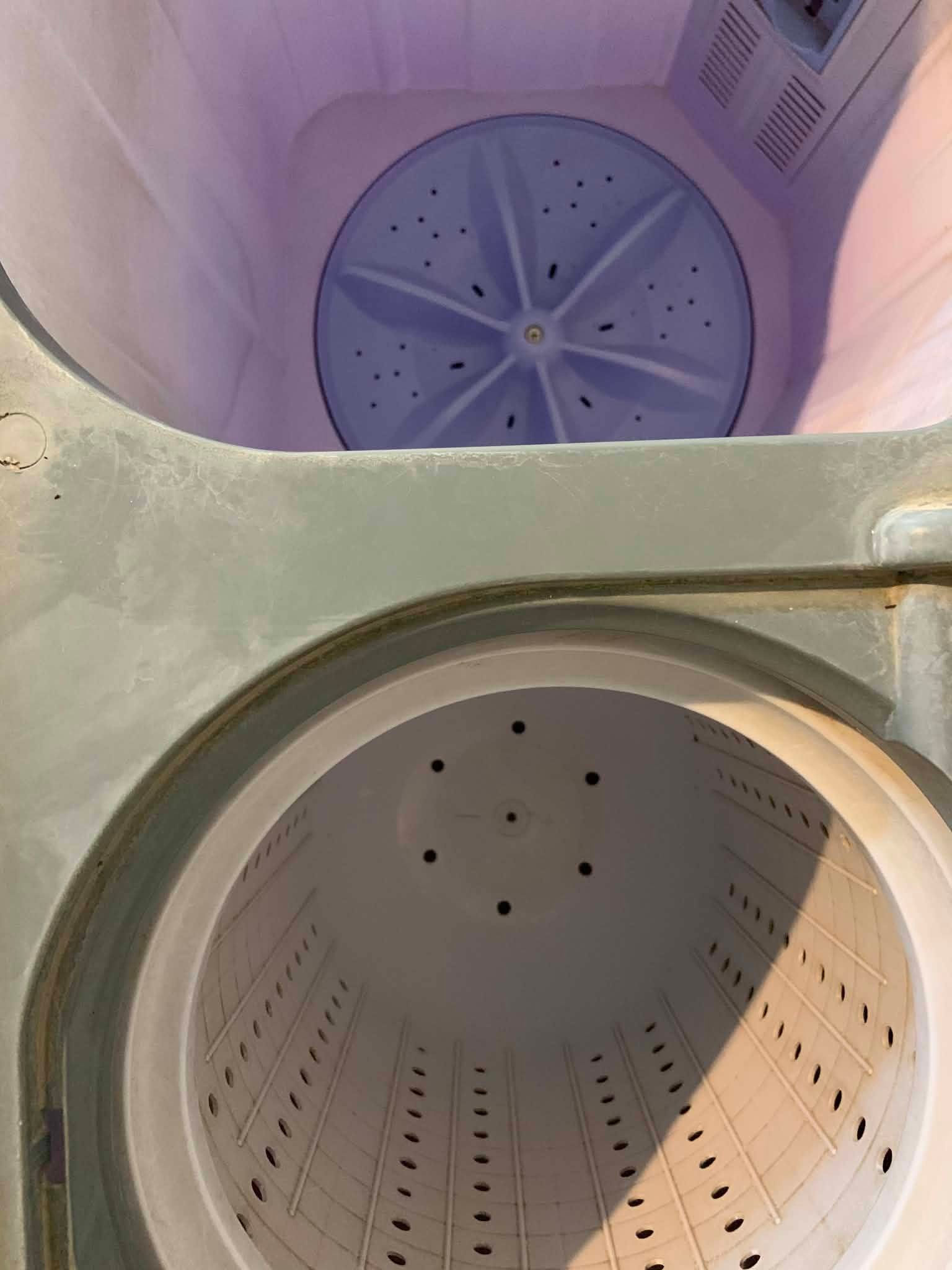 للبيع غسالة 7 كيلو شغالة ممتاز