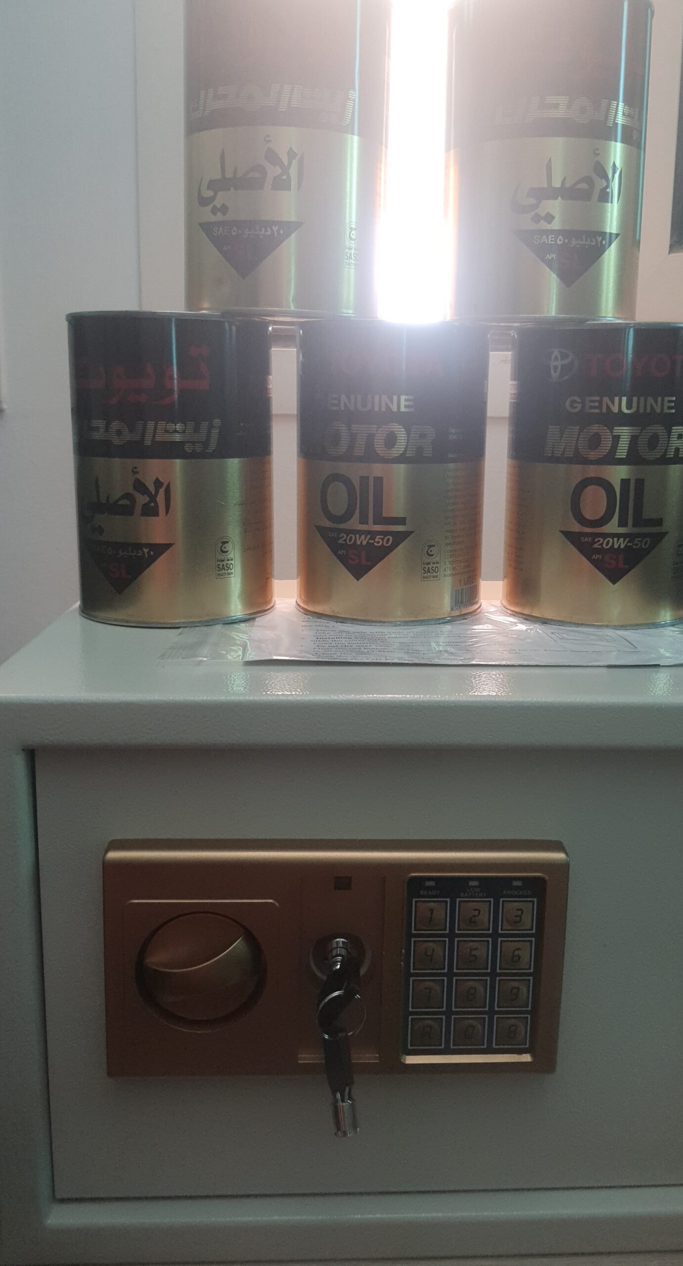 خزنة نقود حديدية – حماية متينة لأموالك ومستنداتك الثمينة