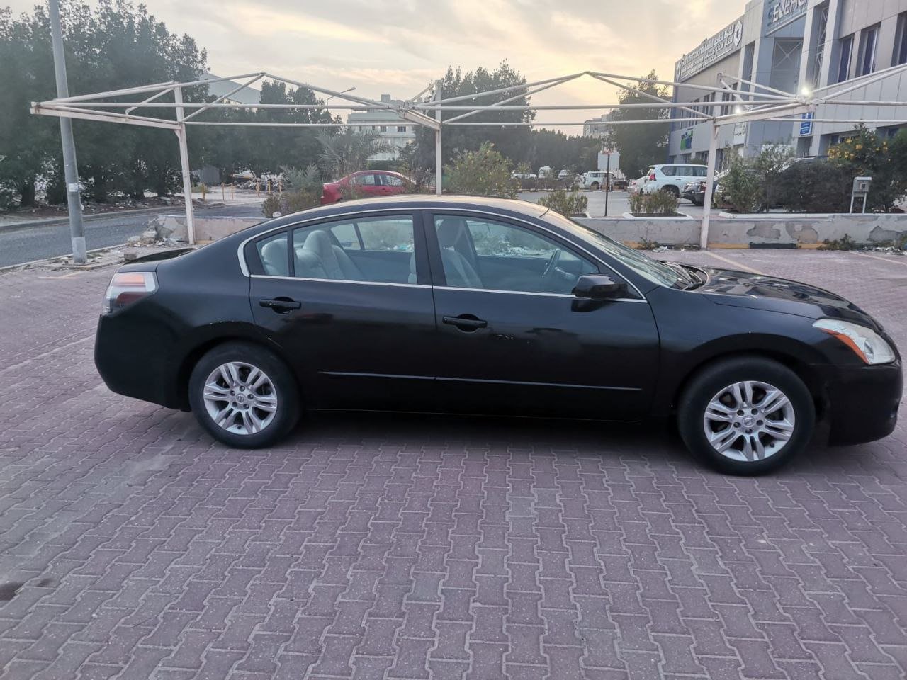 سيارة نيسان تيميا