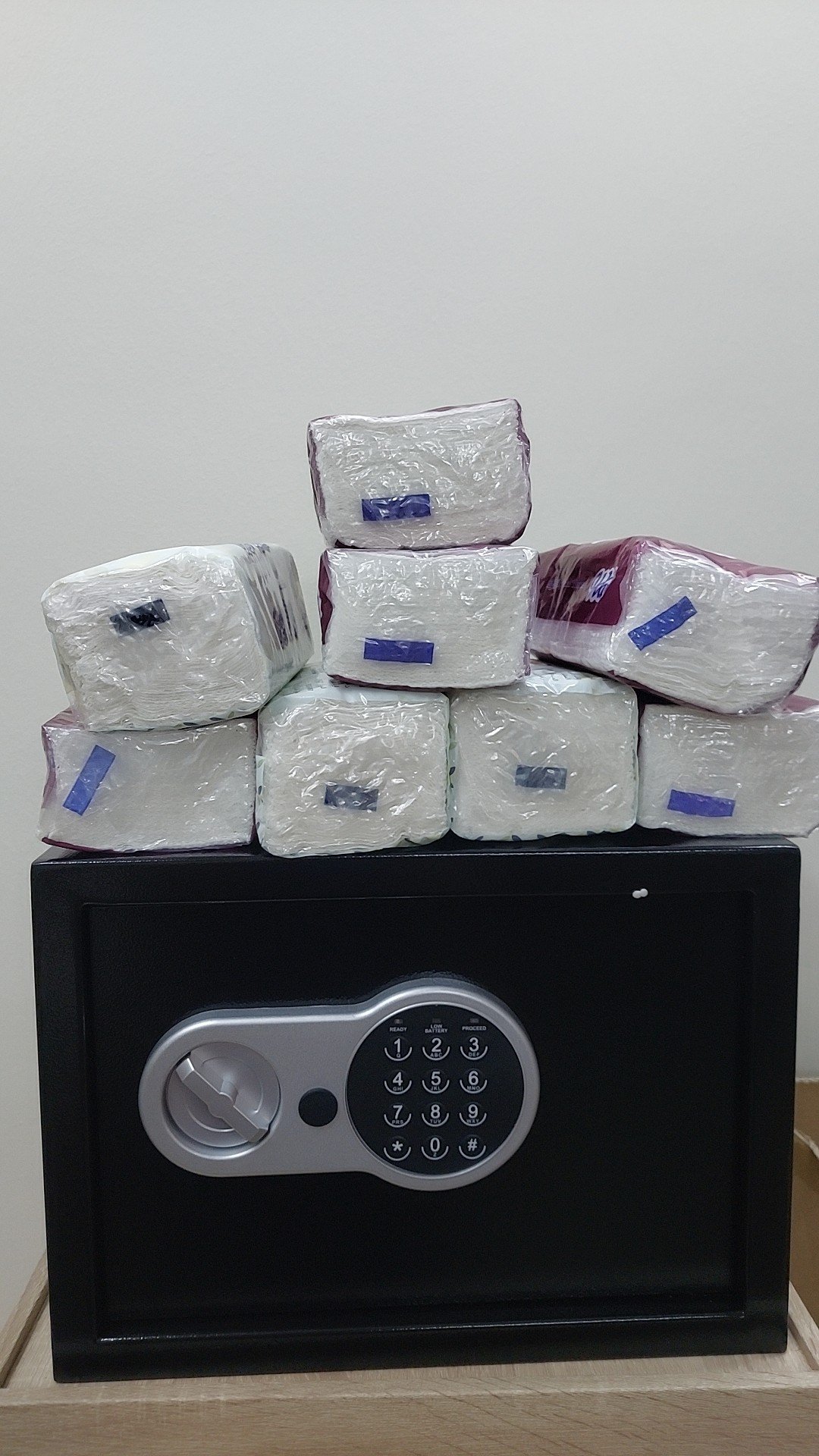 خزنة نقود حديدية مميزة – حماية متينة لأموالك ومستنداتك الهامة