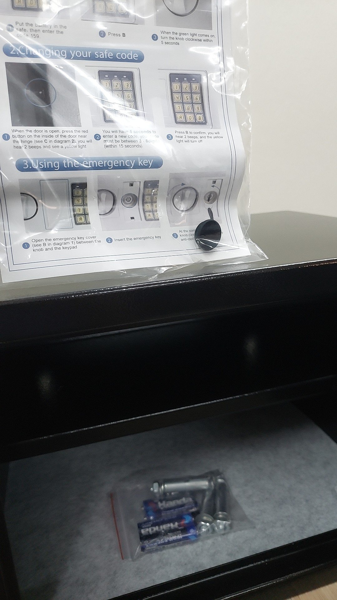 خزنة نقود حديدية مميزة – حماية متينة لأموالك ومستنداتك الهامة