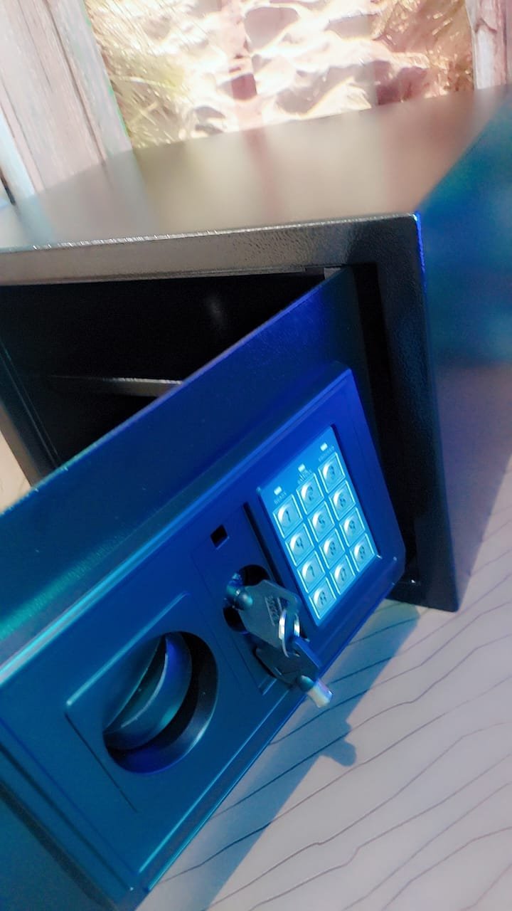 خزنة نقود عالية الجودة – حماية متينة بأناقة