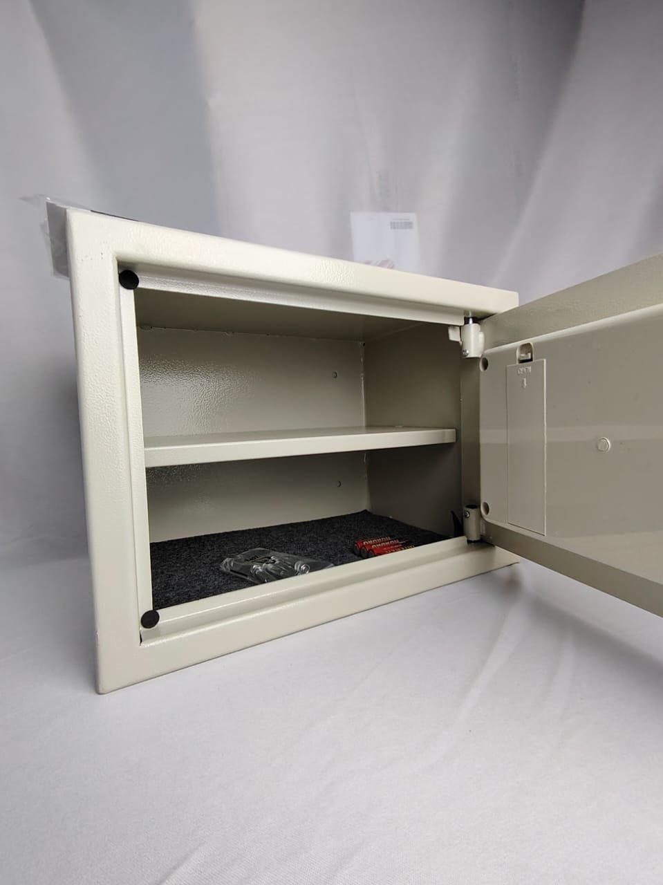 خزنة نقود – التوصيل مجانا والدفع عند الاستلام بجدة