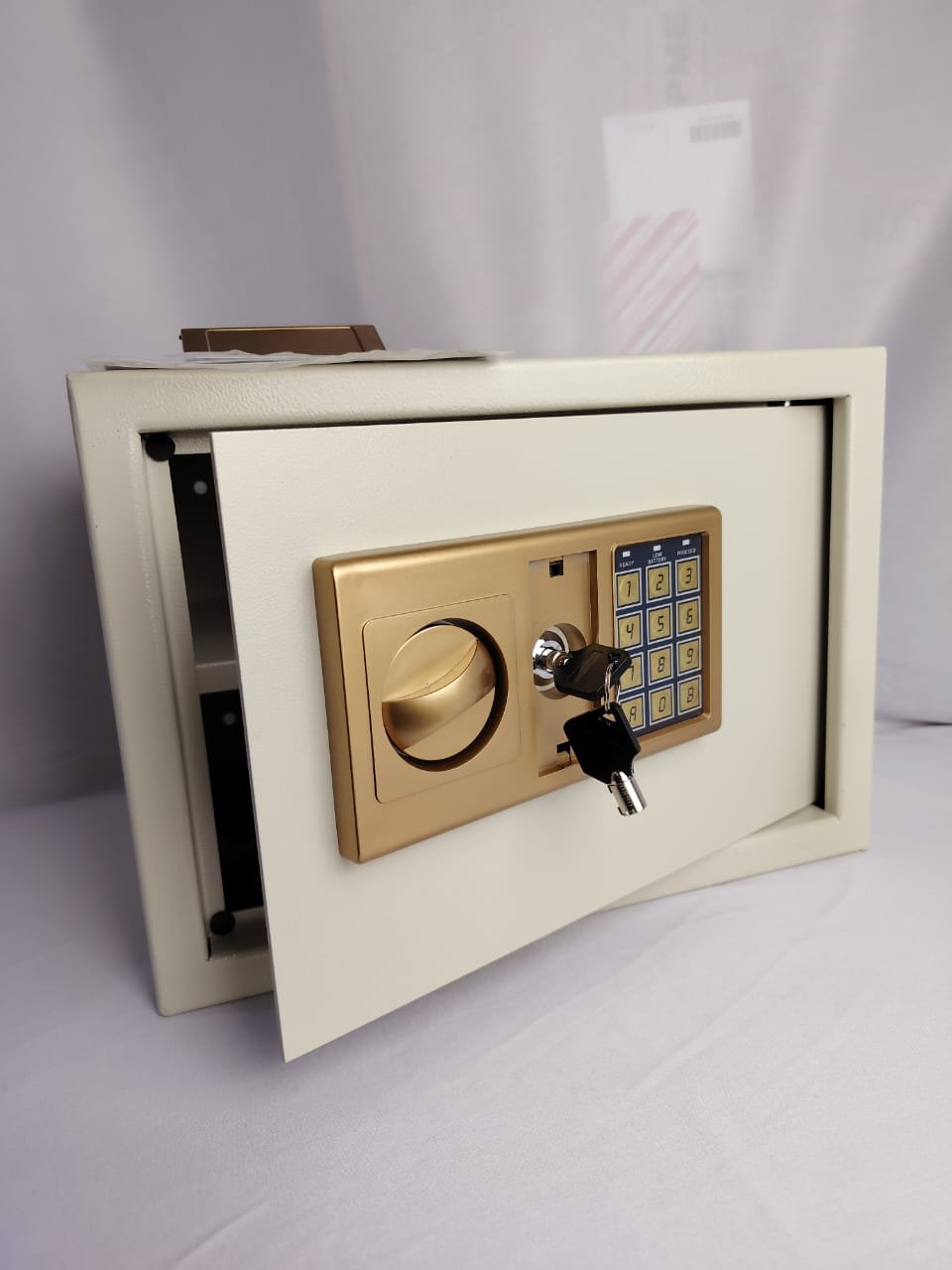 خزنة نقود – التوصيل مجانا والدفع عند الاستلام بجدة