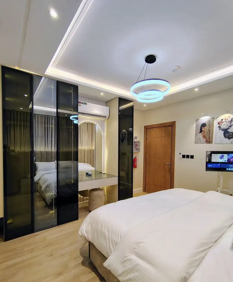 شقة فاخرة مؤثثة بالكامل للإيجار من المالك مباشرة