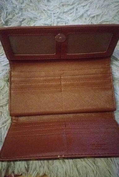 محفظة لويس فيتون اصليه