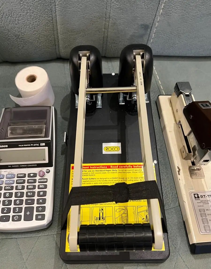 لوازم مكتبيه الكترونيه للمطاعم او الاغراض الشخصيه