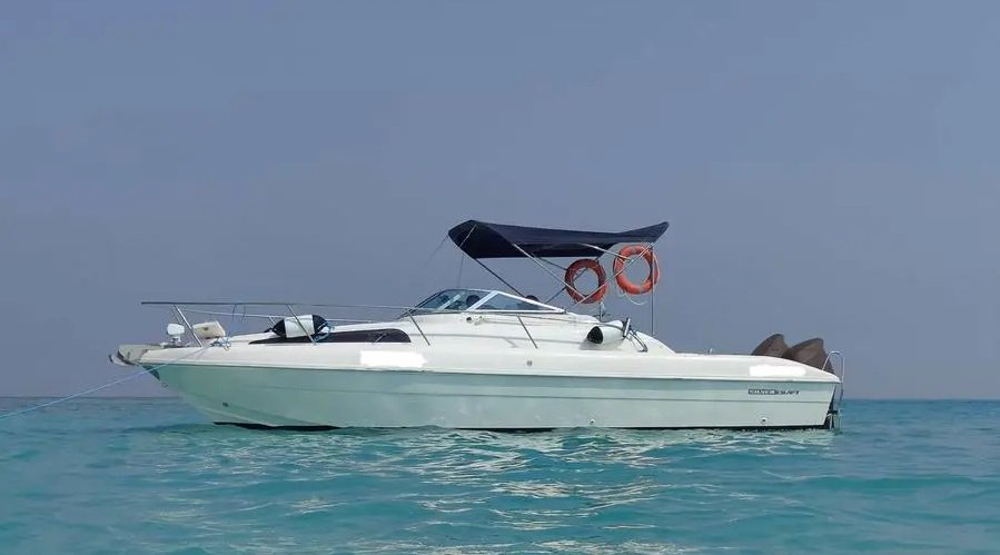 قارب طراد سلفر كرافت 26 قدم