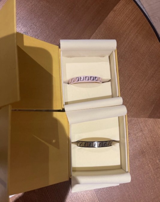 اساور فندي الاصلية