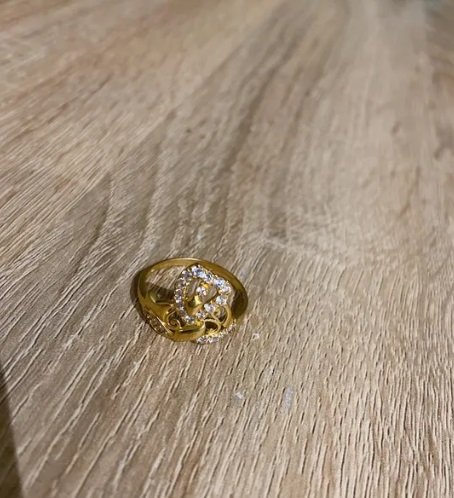 بيع اكسسوارات ذهب عيار 21