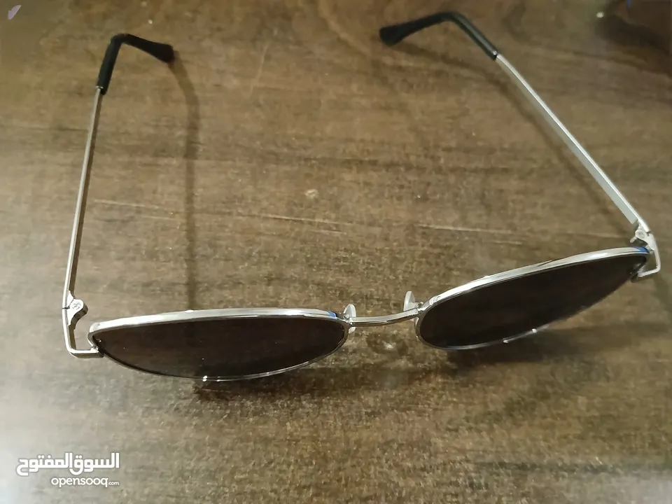 نظارة شمسية فاخرة جديدة كليًا مع جراب أنيق ومنديل — حماية 0 من الشمس