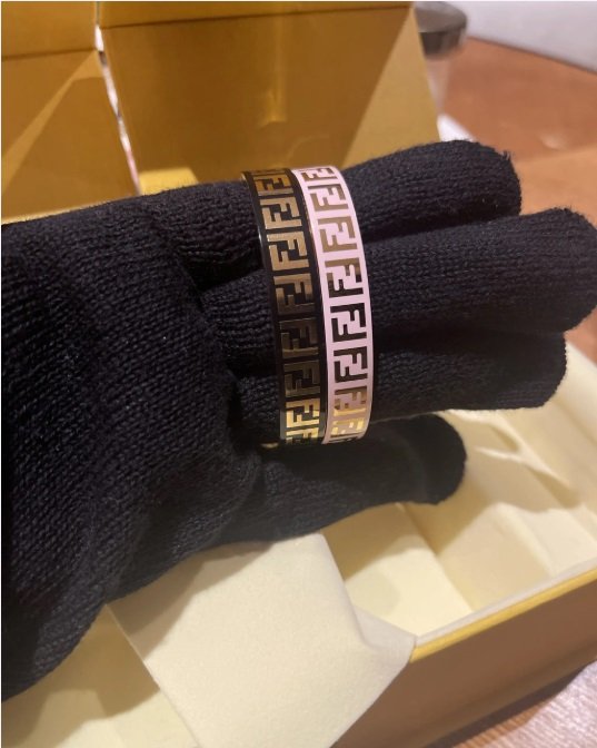 اساور فندي الاصلية