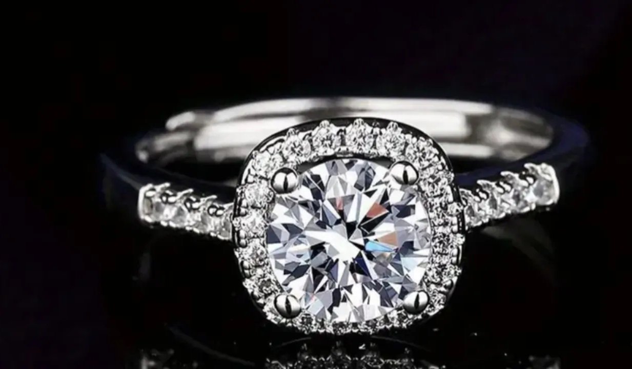 طقم فضة استرلينى 925 محلى بفص حجر المواسانيت