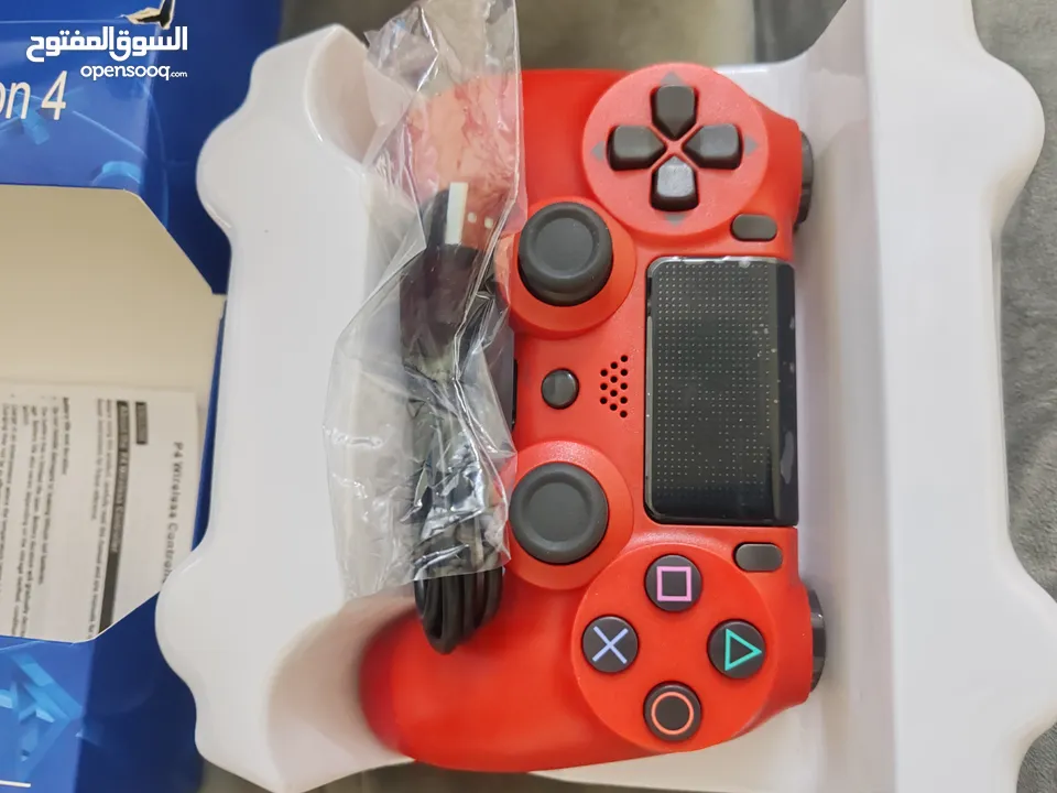 وحدة تحكم لسوني 4 جديدة تجارية وممتازة.