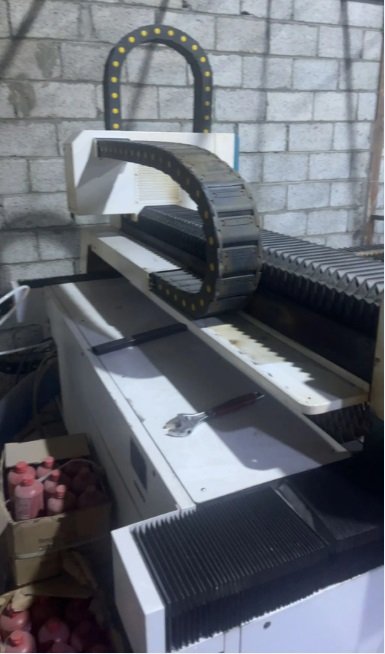 مكينة CNC Laser cutting 1500W 1500*3000 قص الصاج و الاستيل بالليزر CNC 1500 جديدة 2024 استخدام خفيف