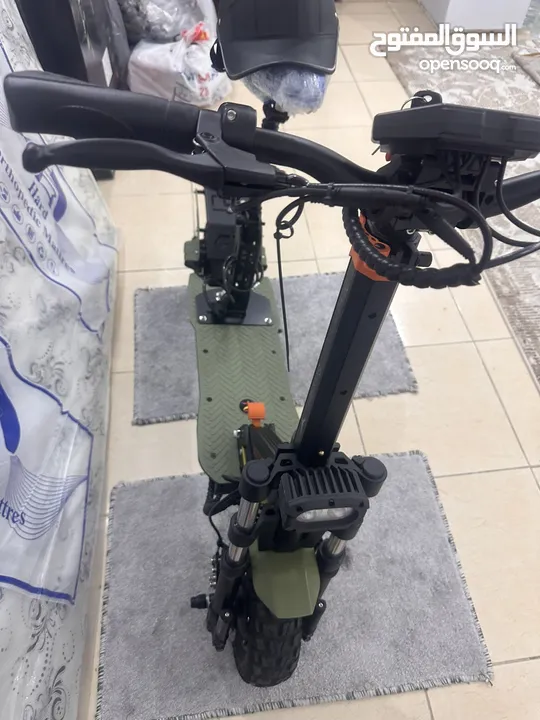 أسكوتر الوحش الروسى محركين