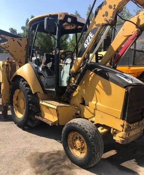 عرجا عرجاء للبيع بيع كتربلر موديل 2009 مشروط نظيفه مكينه قير