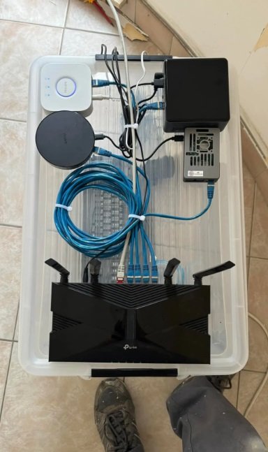 فني انترنت شبكات وبرمجيات تركيب اكسس بوينت تركيب كاميرات