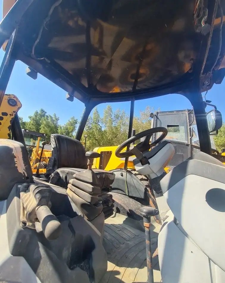 عرجا عرجاء للبيع بيع كتربلر موديل 2009 مشروط نظيفه مكينه قير