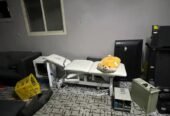 للبيع مستعجل ( جهاز تعقيم معدات طبيه – سرير مساج كهربائي)