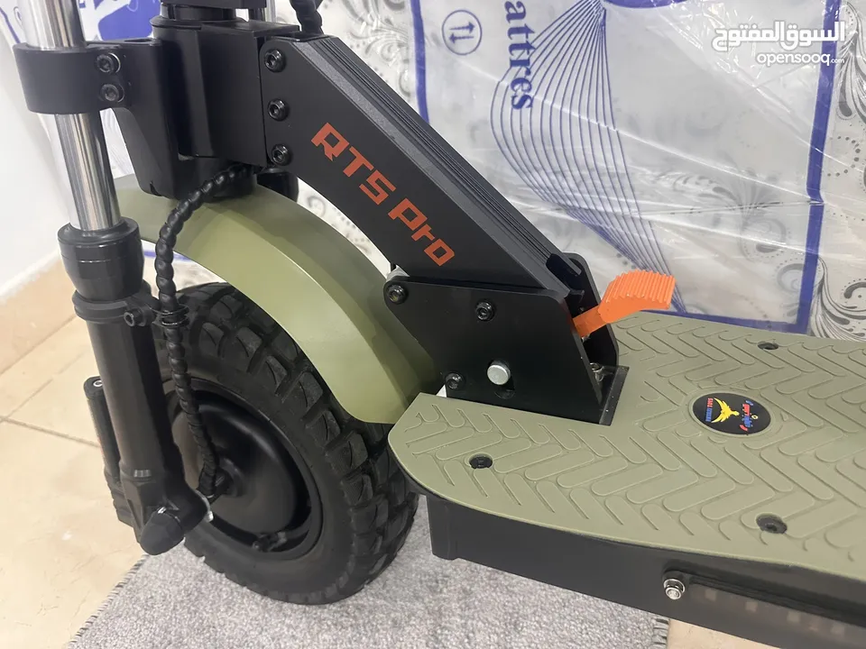 أسكوتر الوحش الروسى محركين