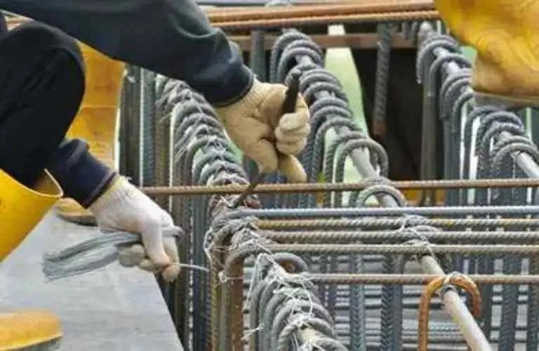 مطلوب حداد لحام نجار جدة الصناعية الثانية