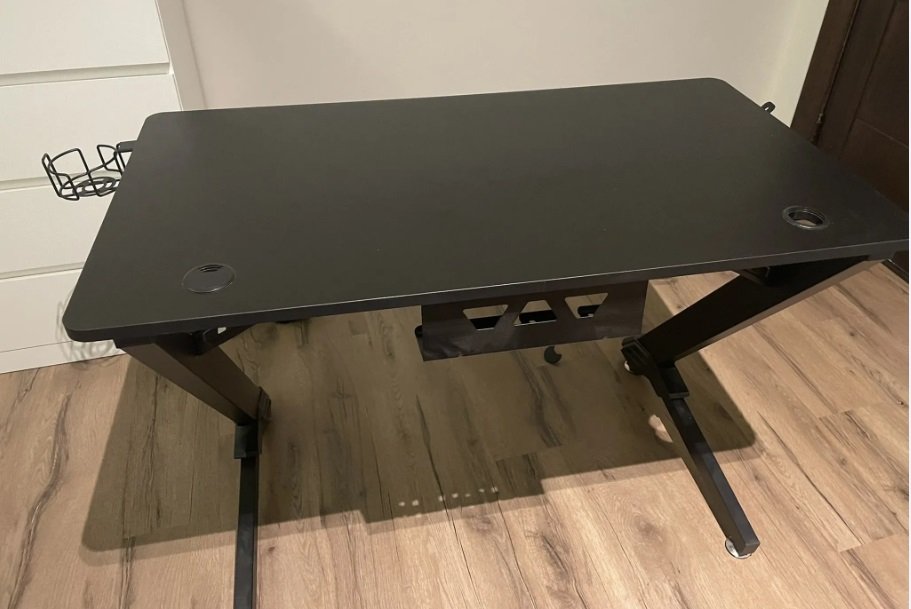 طاوله قيمنق نضيفه فايبر من شركة eureka