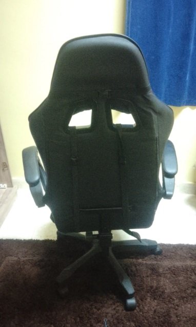 كرسي قيمنق اكويس و مريح و يتحمل تقريبن وزن 114