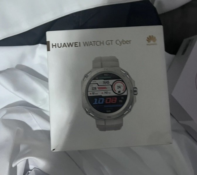 ساعة HUAWEI WATCH GT Cyber شبه جديدة – مع الكرتون والسوار الأصلي والشاحن استخدام نظيف