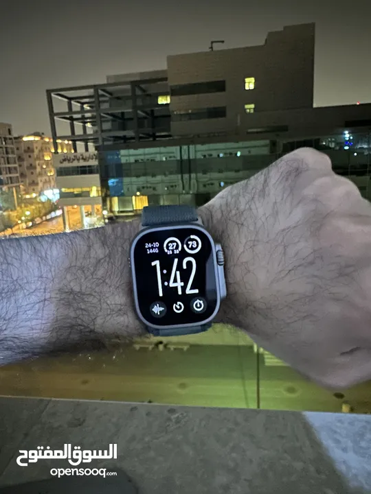 ساعة أبل ألترا جديدة اللون الأخضر الراقي