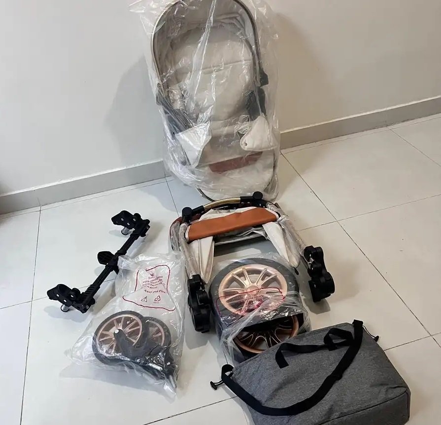 عربة أطفال فخمة