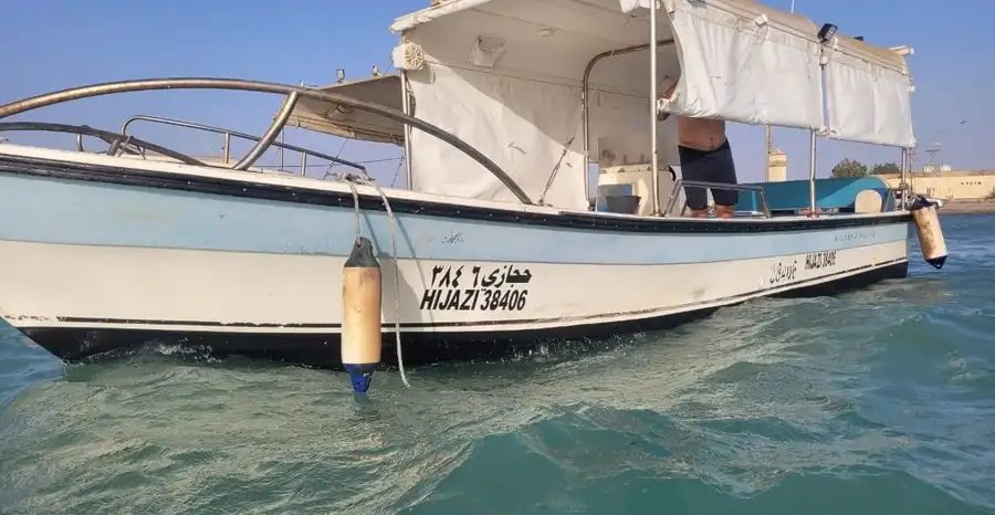 للبيع قارب الدرازي 28 قدم