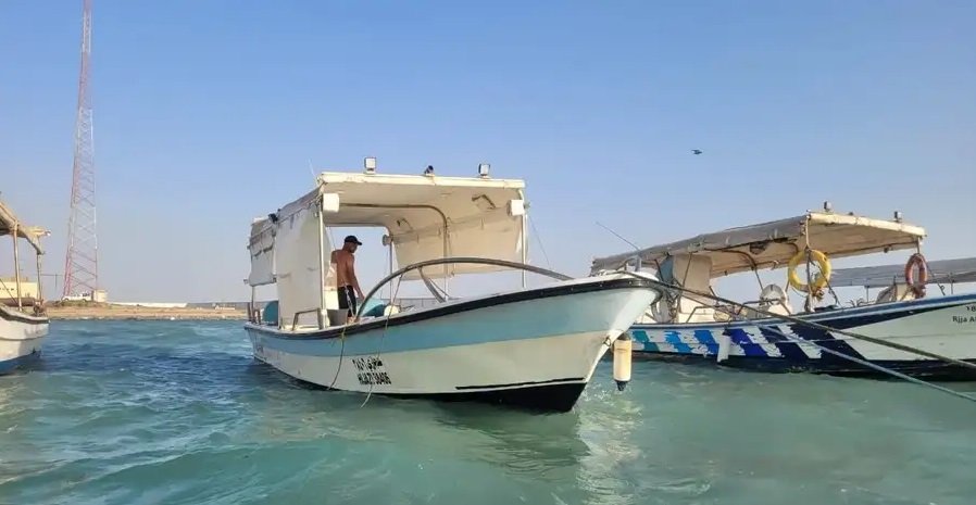 للبيع قارب الدرازي 28 قدم