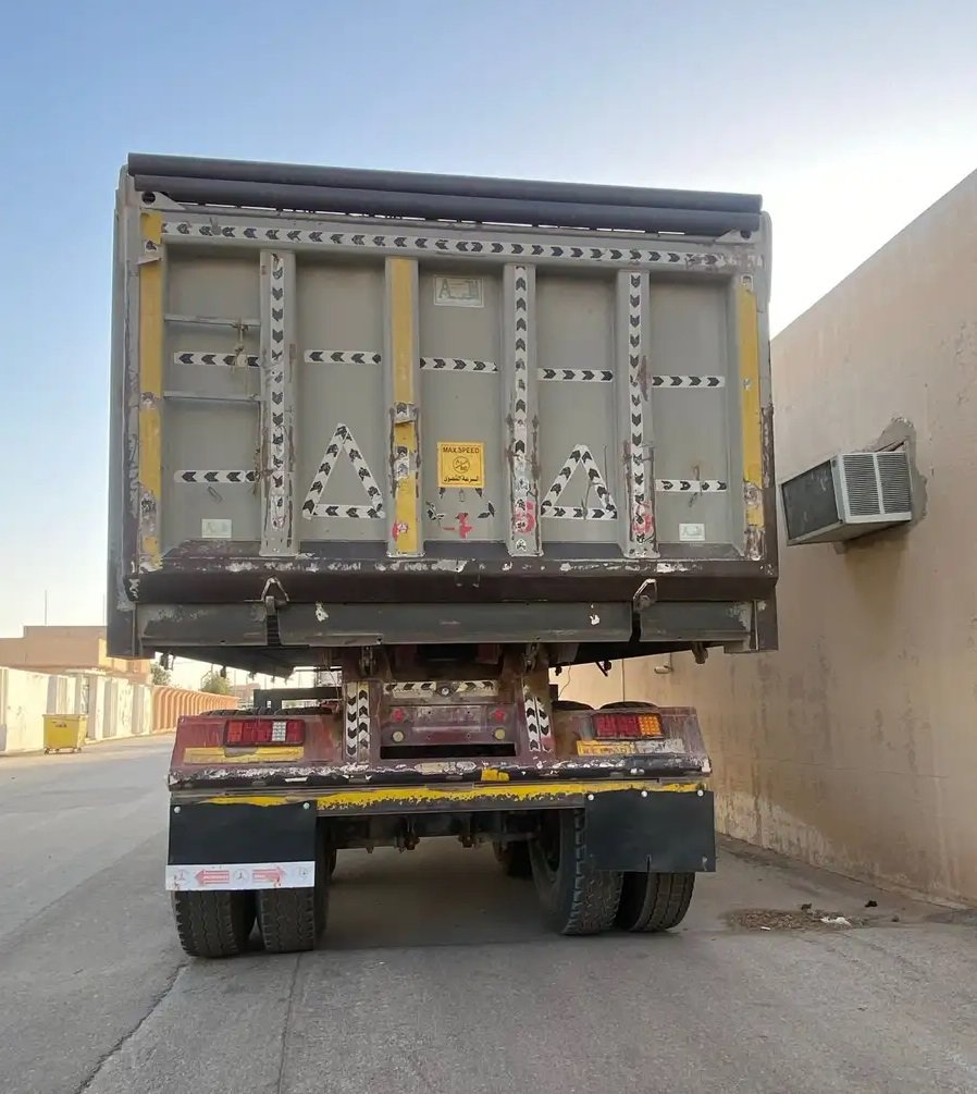 للبيع صندوق قلاب 32