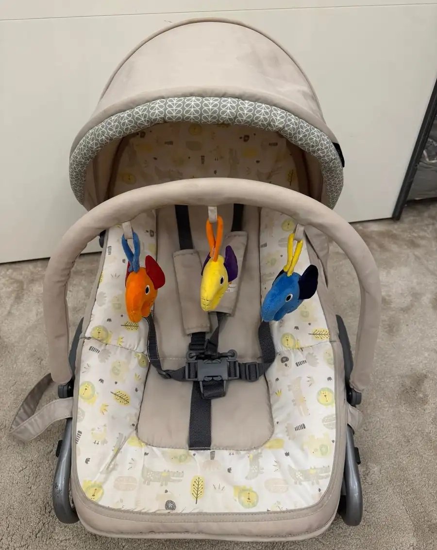 كرسي هزاز طفل . جلاسة .