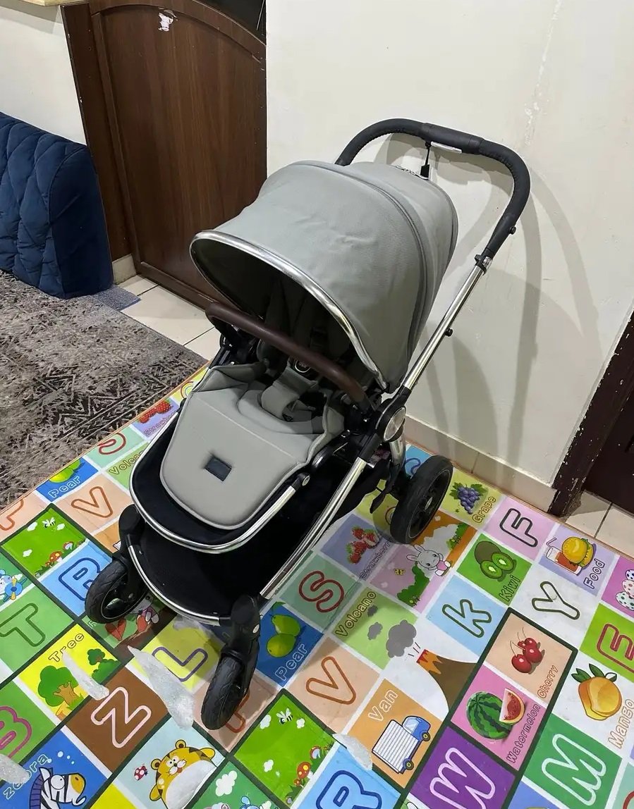 عربايه ماماز اند باباز