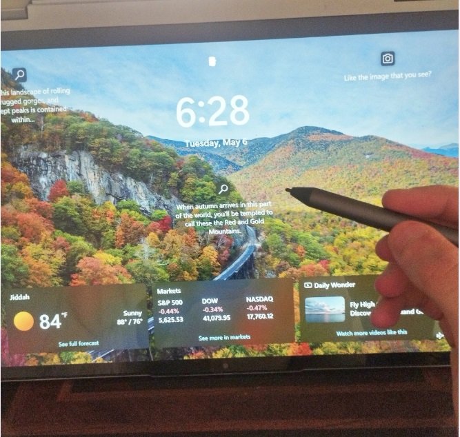 لابتوب لمس وبصمة مع قلم بكرتونه ممتاز جدا وسريع