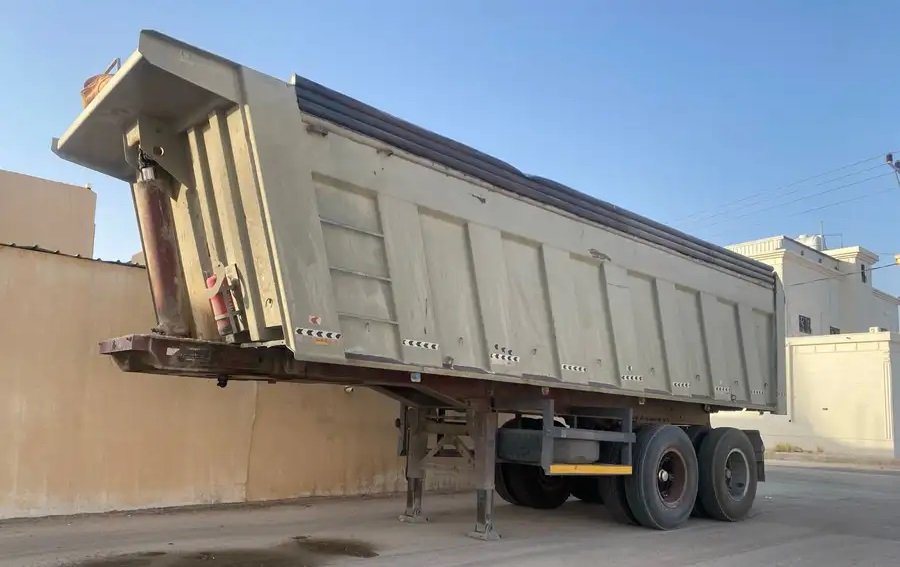 للبيع صندوق قلاب 32