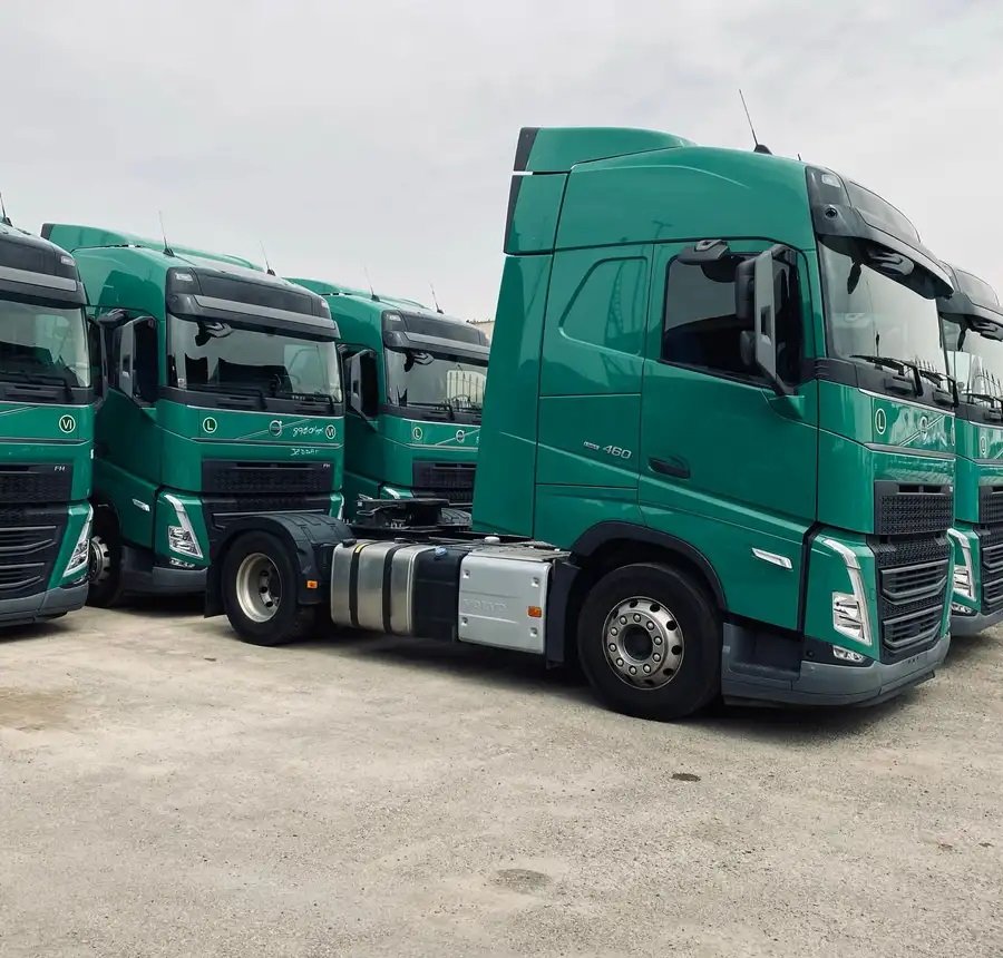 شاحنات فولفو 2022 عدد 13