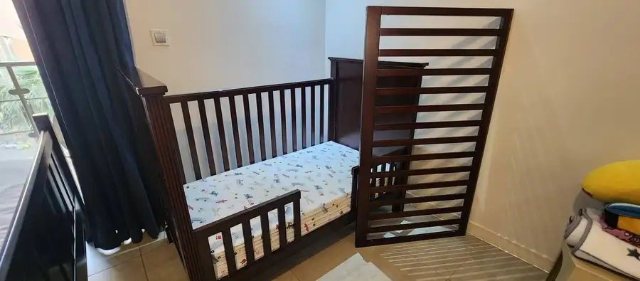 filmore baby crip from pottery barn سرير أطفال