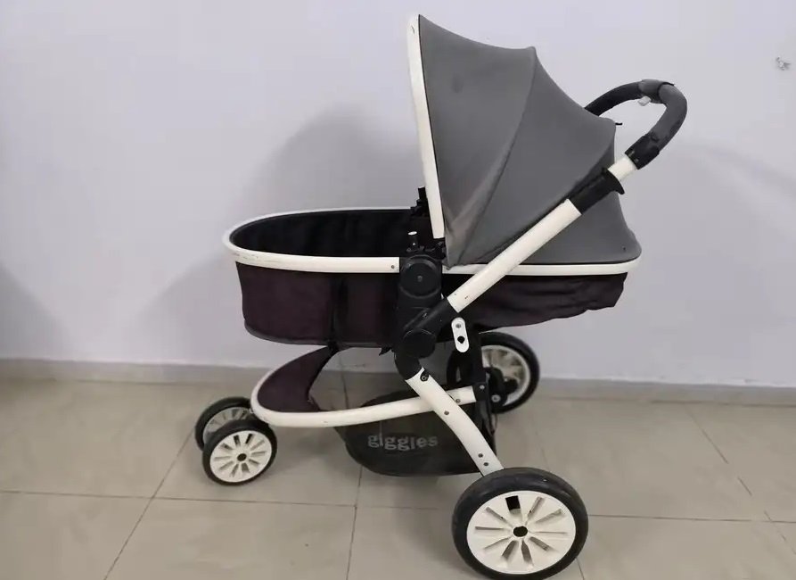 عربة أطفال 3عجلات