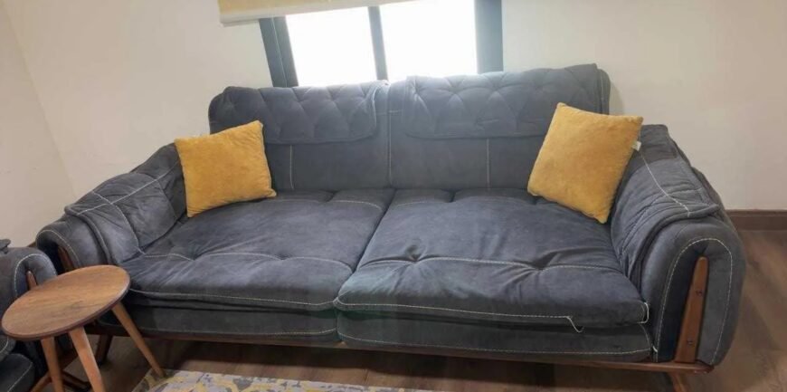 كنب تركي مع طاولة وسجاد