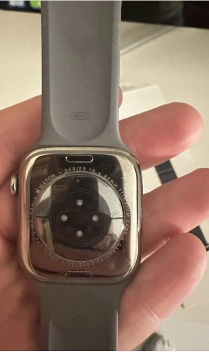 ساعة أبل الإصدار العاشر Titanium GPS + Cellular مقاس 46mm ، استخدام شهر واحد فقط، اخت الجديدة