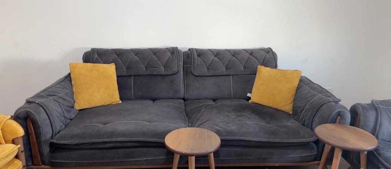 كنب تركي مع طاولة وسجاد