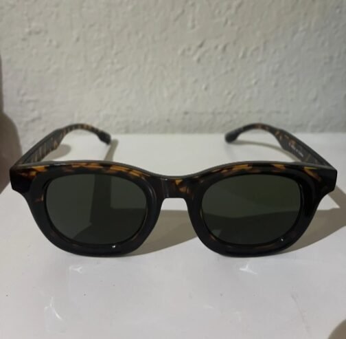 UV protection sunglasses, UV400.