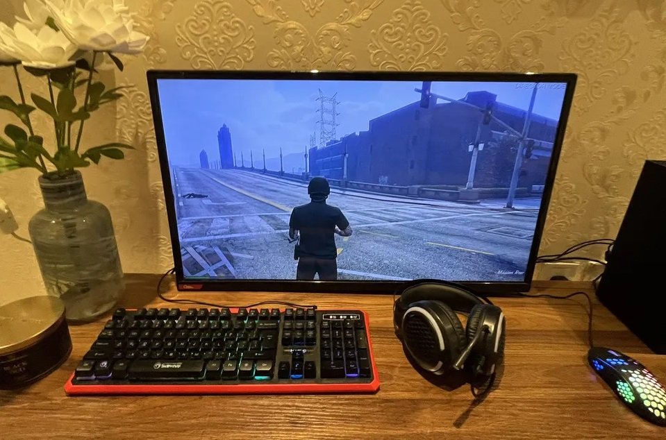 تجميعة قيمنق متكاملة Xbox Series X مع كامل الإكسسوارات