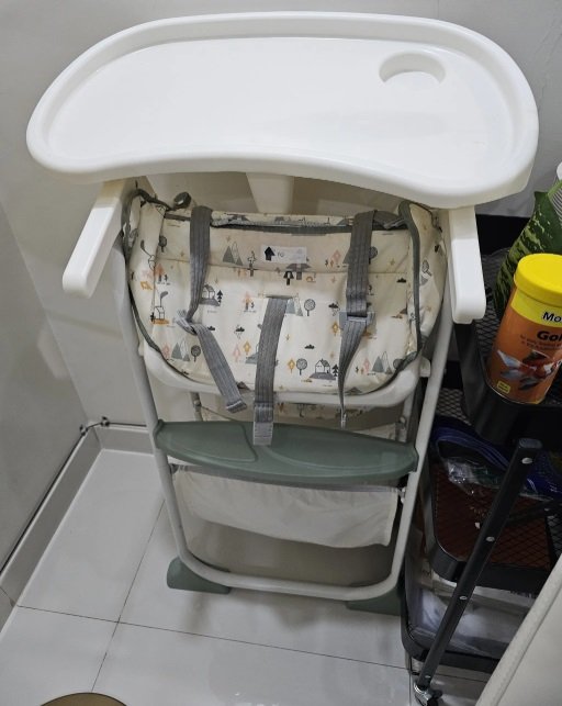 For RUSH SALE – (Used) Folding Baby High Chair (Joie brand), White, sturdy, good as new