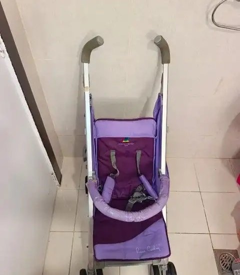 سترولر – عربة اطفال pierre cardin ماركة بيير كاران- الرياض