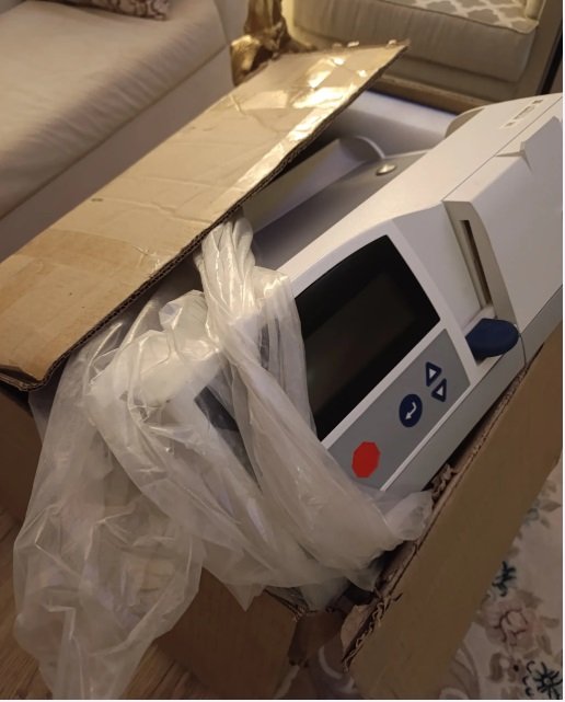 للبيع جهاز غسيل كلى جديد