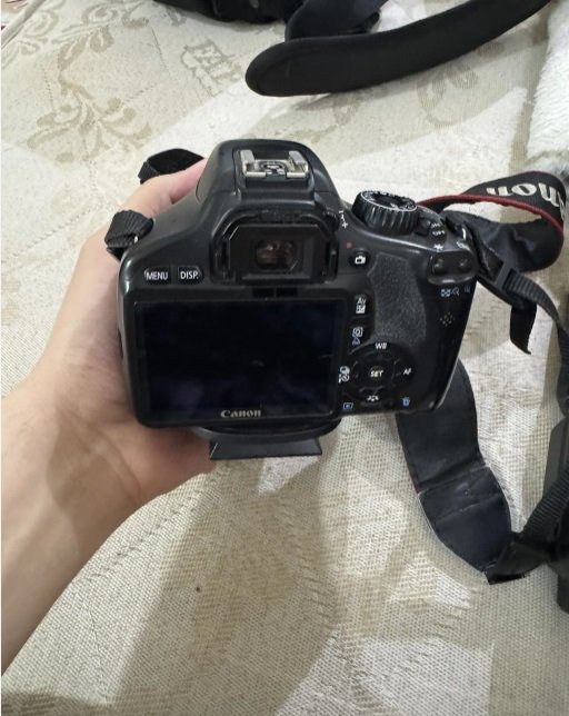 كاميرا كانون T2i مع جميع ملحقاتها من عدسة وشنطة وفلاش